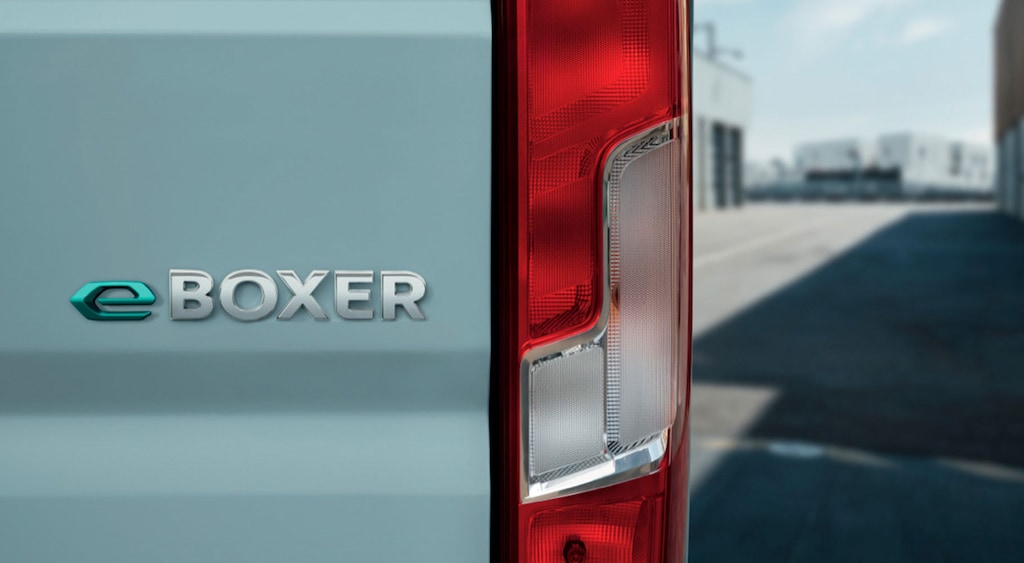 PEUGEOT e-Boxer rear end